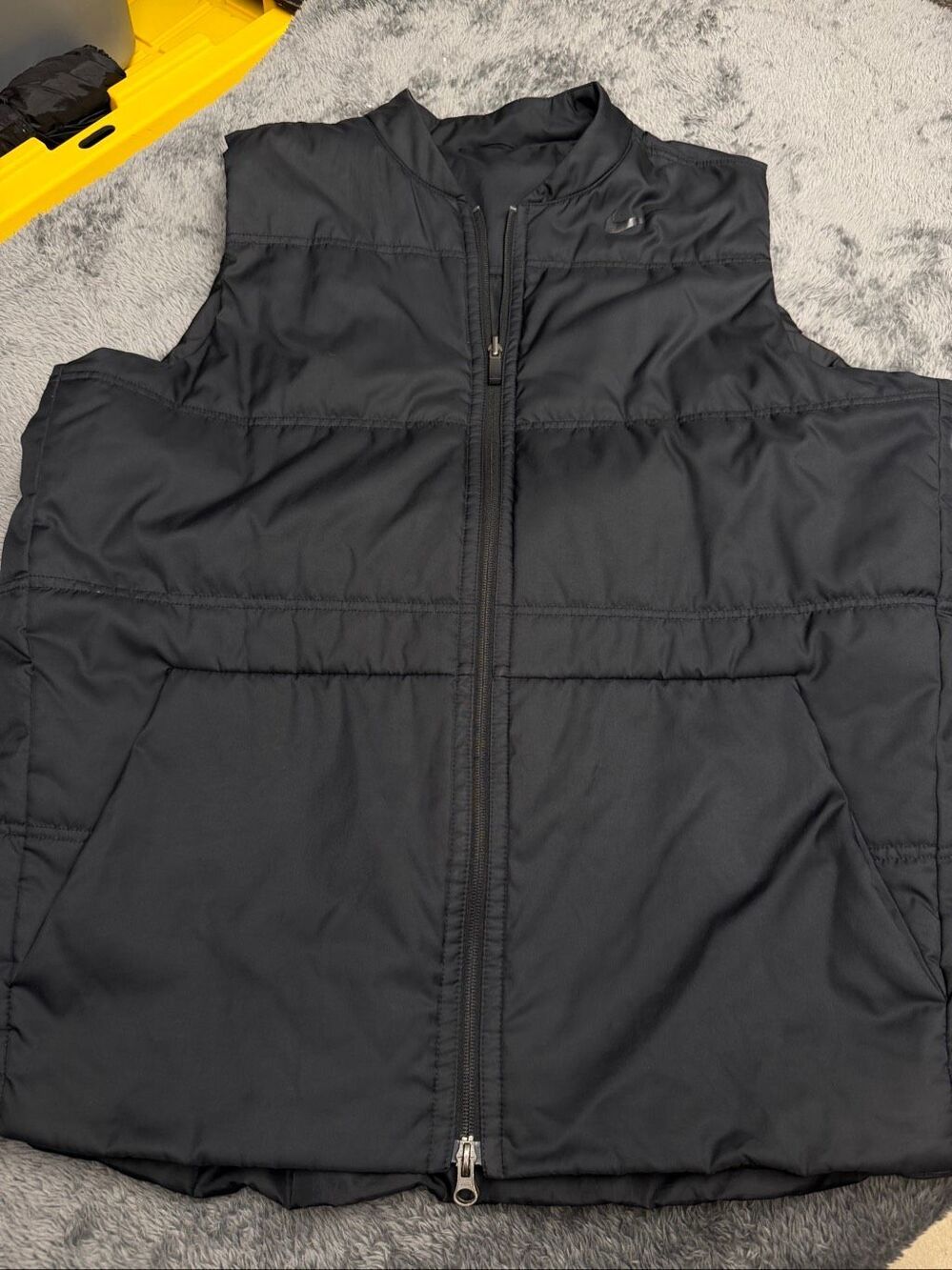 Nike Puffer Vest in Men’s XL. In great shape and color is black.